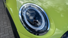 MINI Hatchback 1.5 Cooper Classic Premium 3dr Petrol Hatchback